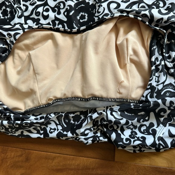 Black and White Floral Tankini Swim Top size 5X - Picture 3 of 5